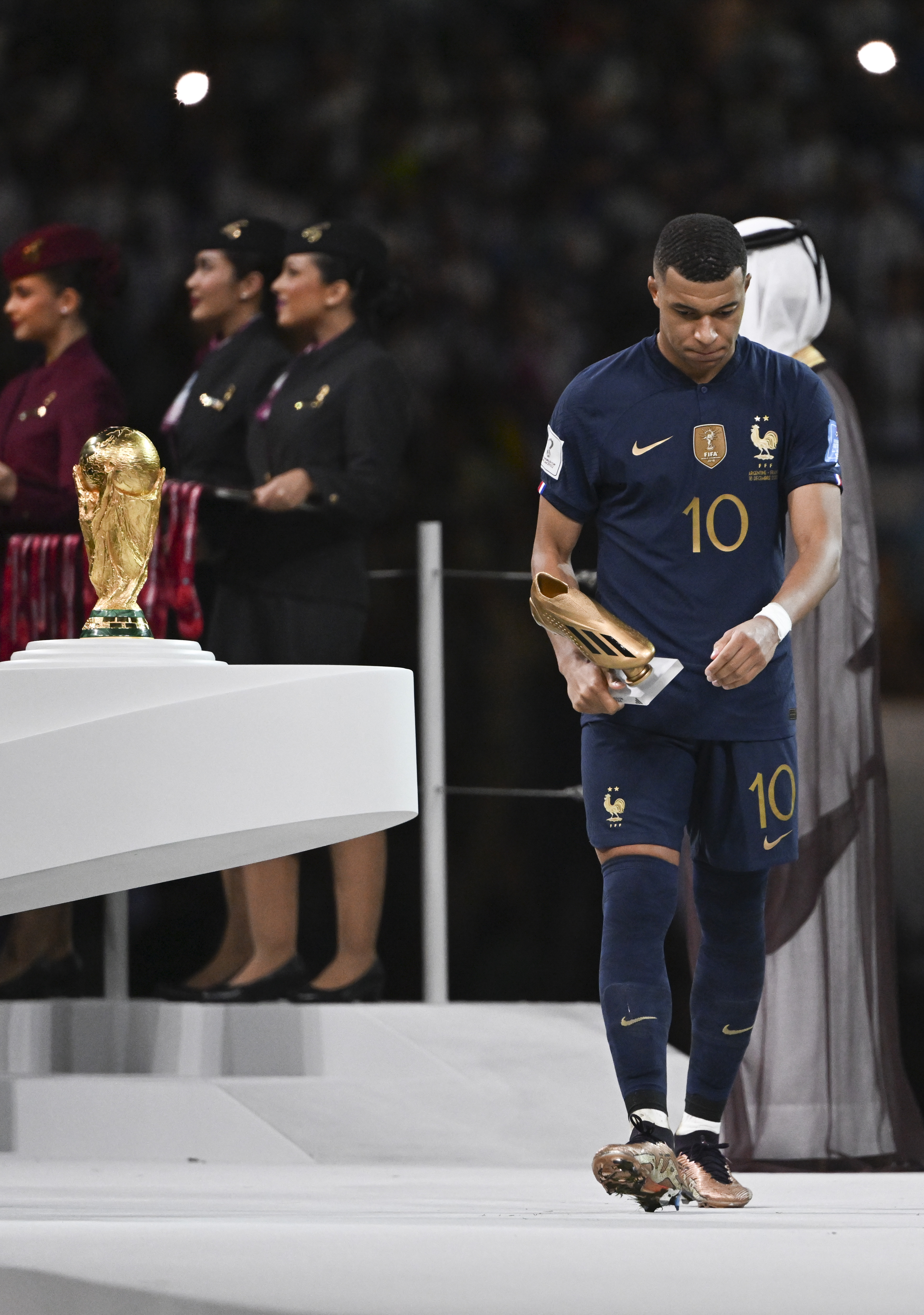 足球杯2021冠军_世界杯足球比赛冠军2022年_去年足球杯世界冠军