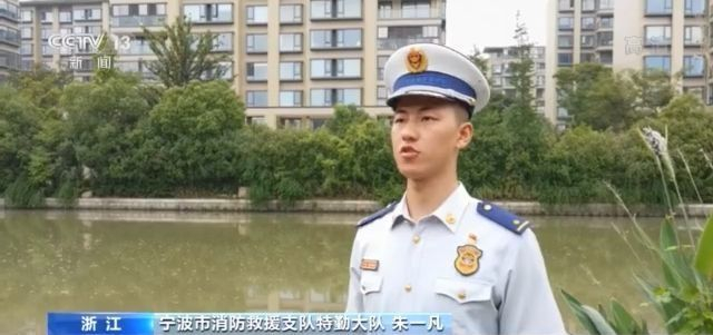 游泳如何在水里浮起来_水里怎么游泳_在水里游泳小技巧有哪些