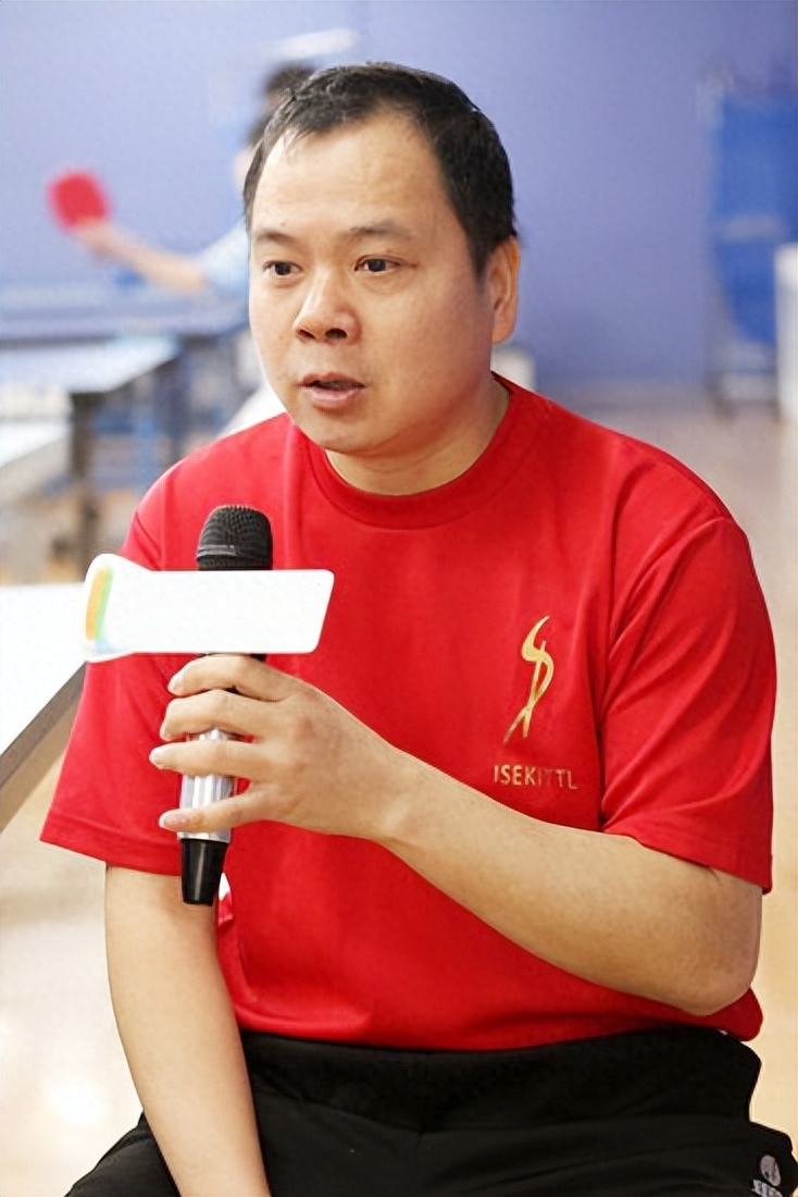 游泳冠军加入中国籍没_中国游泳队籍贯_中国游泳冠军突然退役