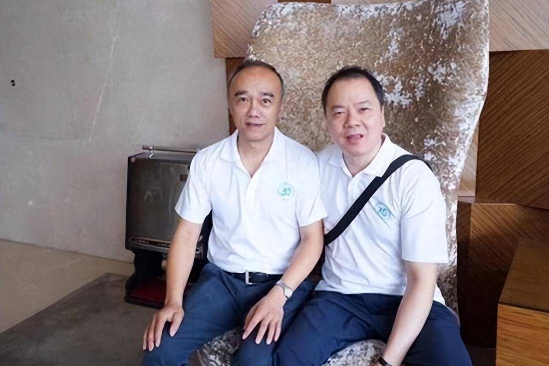 游泳冠军加入中国籍没_中国游泳冠军突然退役_中国游泳队籍贯