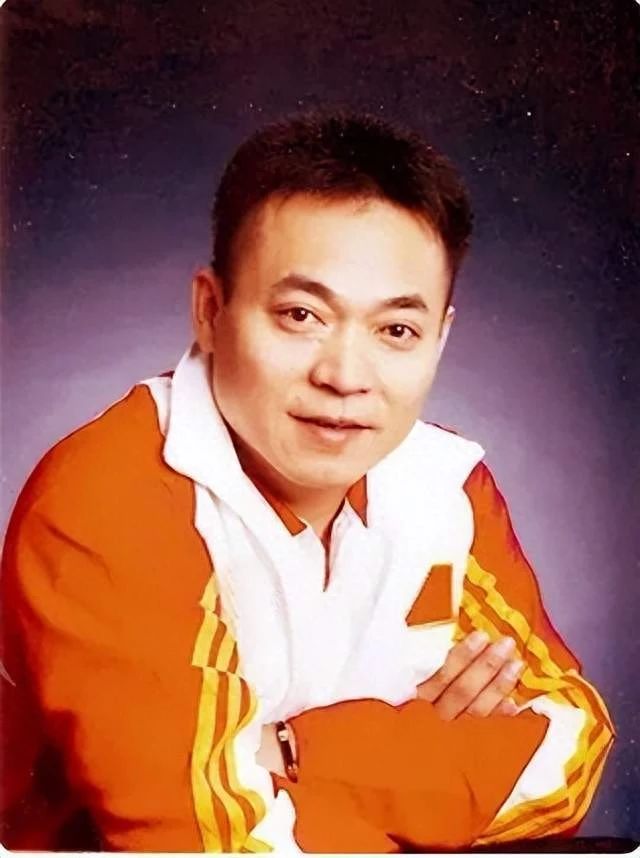 游泳冠军加入中国籍没_中国游泳冠军突然退役_中国游泳队籍贯
