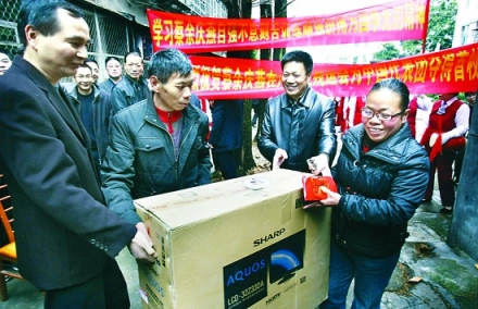 残运会游泳冠军男子_游泳残亚冠军运动员是谁_亚残运游泳冠军