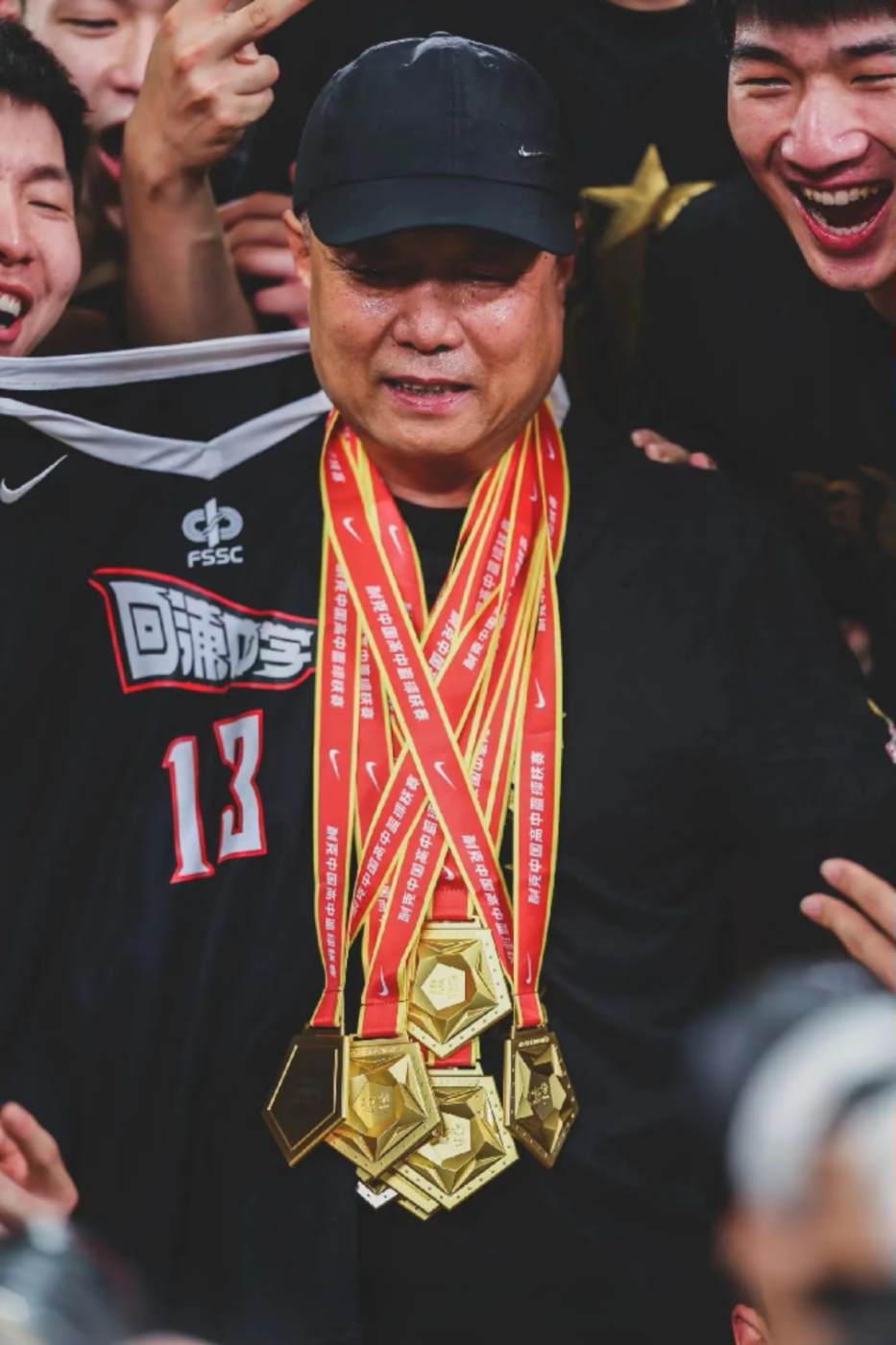 回浦篮球比赛冠军有哪些_篮球冠军赛是什么意思_篮球比赛获得冠军